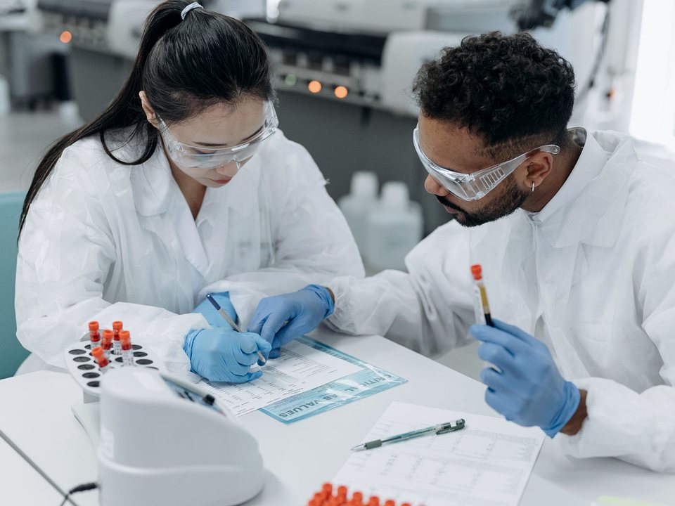 Climatización para Médico y farmacéutico — Clima Crys